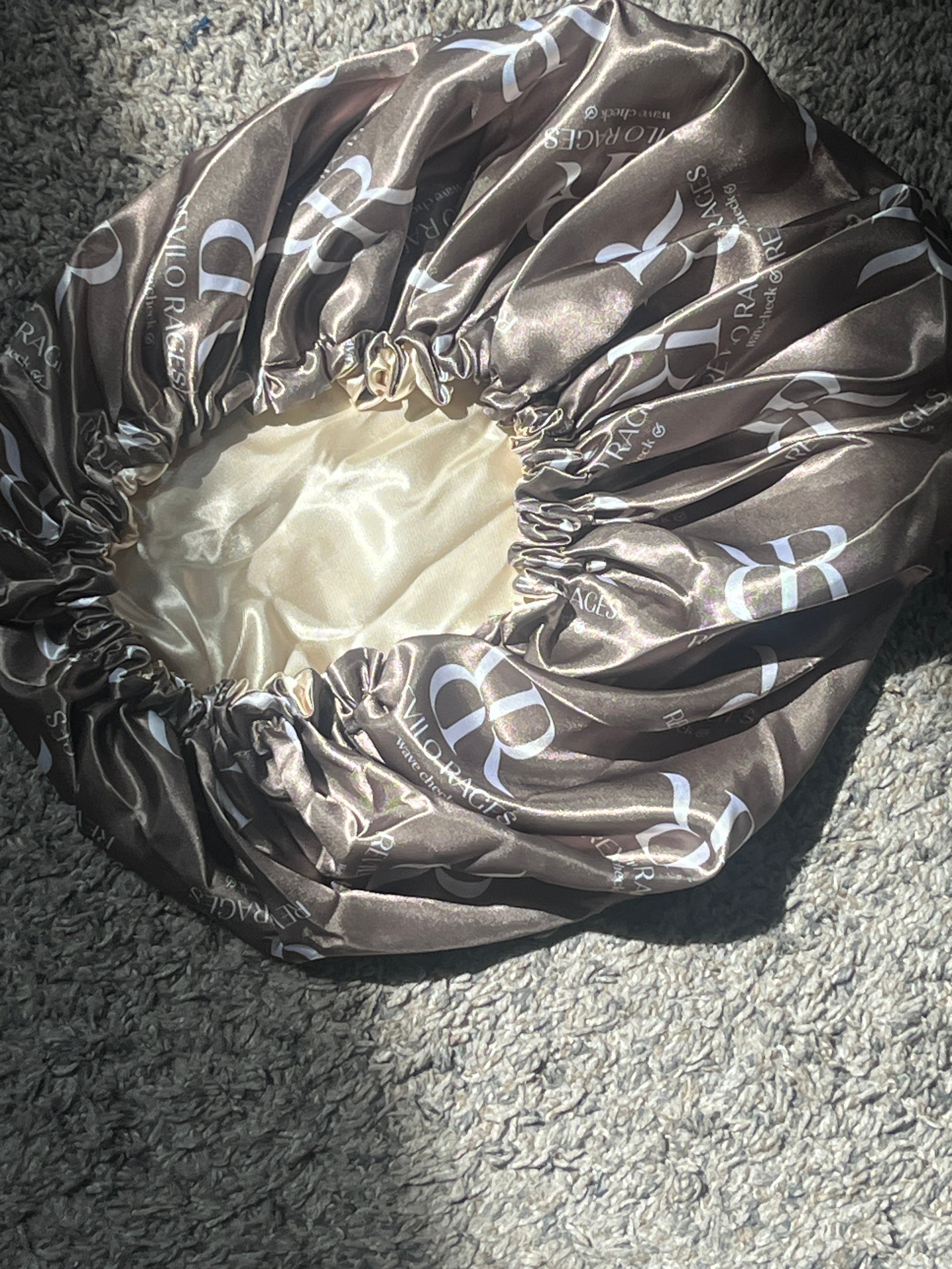 Gold ReviloRages bonnet