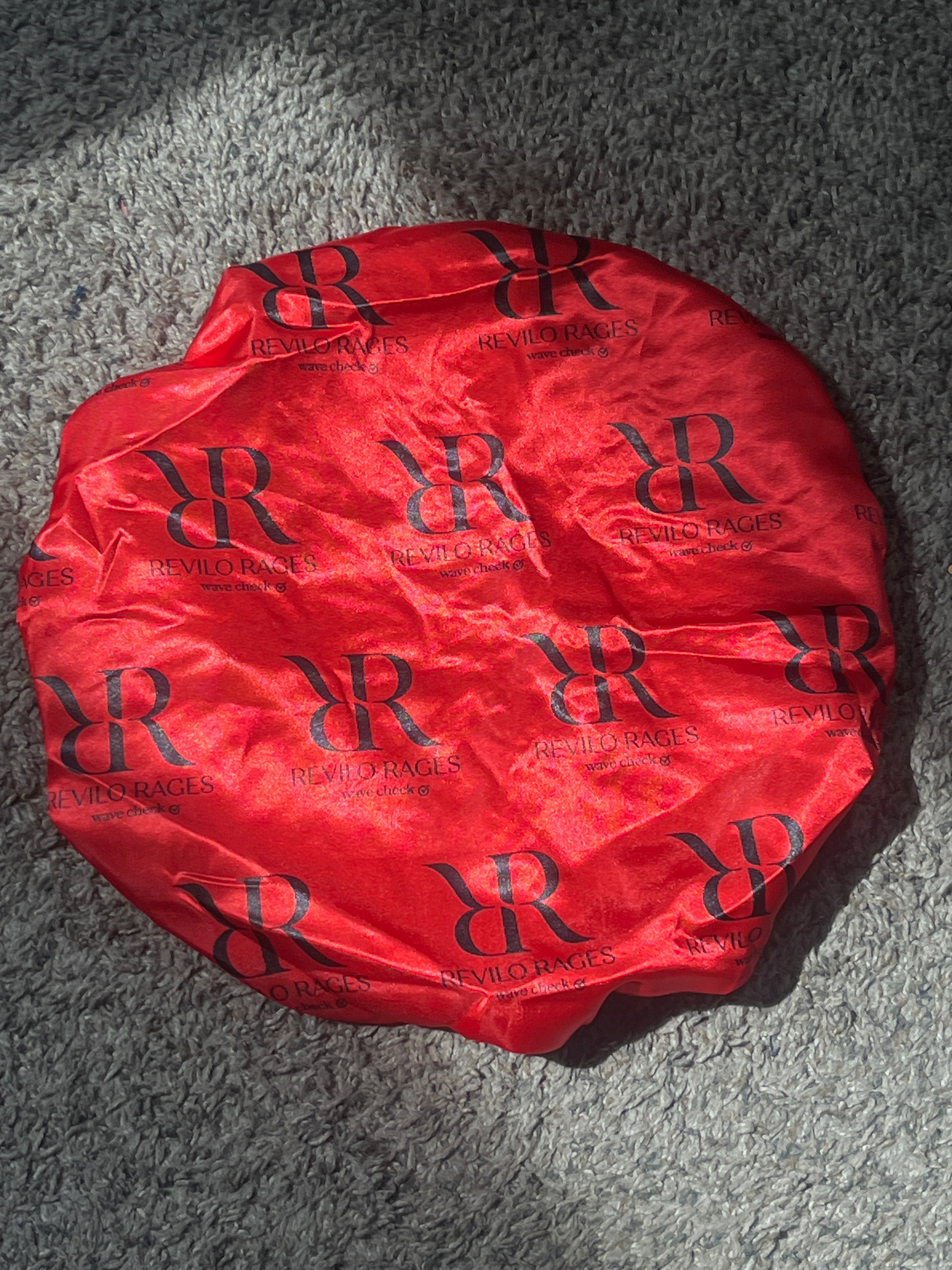 RED Revliorages  bonnet